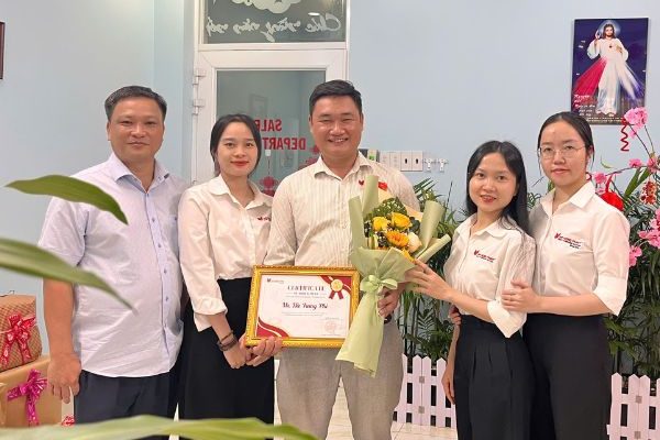 con-nguoi-dai-hong-phat